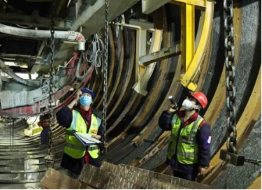 天山勝利隧道建設使用起重水蜜桃在线视频观看