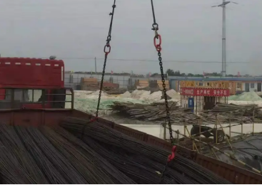 水蜜桃在线视频观看索具助力鋼筋吊運