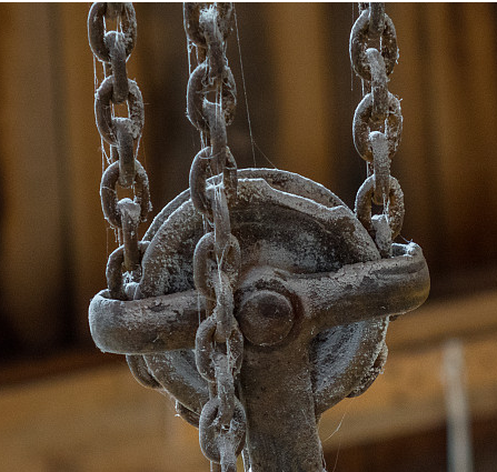 受到侵蝕的起重水蜜桃在线视频观看